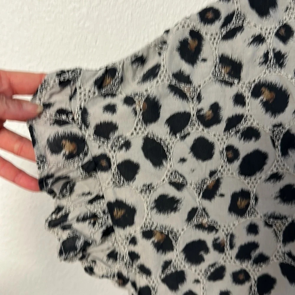 KATE Landry Dress Medium Leopard Print w pockets and size slit. Oversized - Picture 4 of 13